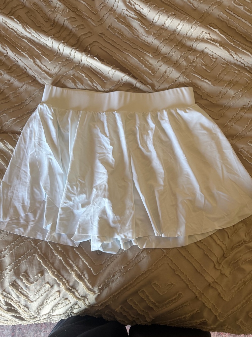 White butterfly Skort - Flowy Athletic Skirt women’s size medium. Never worn!